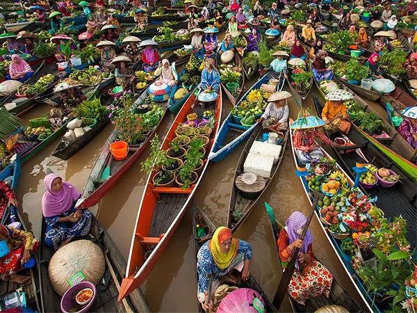 Floating Market